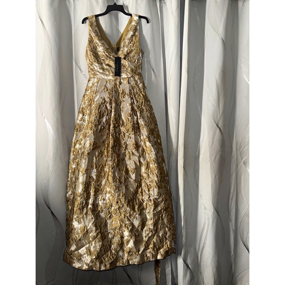 Donna Karan New York Gold Metallic Jacquard V-Neck Sleeveless Long Gown 10